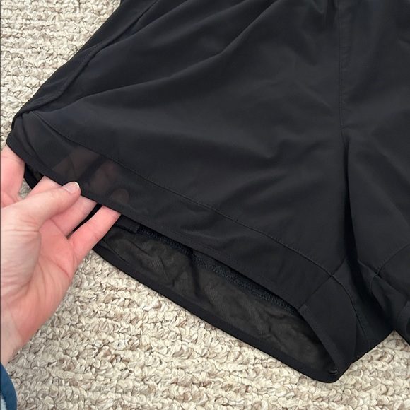 Athleta Mesh Racer Run Short 4” - Picture 3 of 5